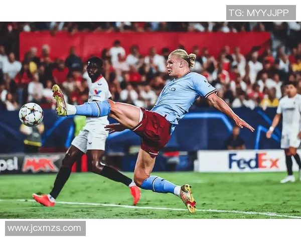 哈兰德与姆巴佩欧冠巅峰对决引发全球关注新一代足球传奇之战