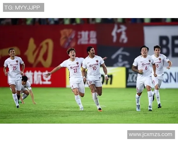 恒大与上港之战引发外媒热议解析两队战术与球员表现